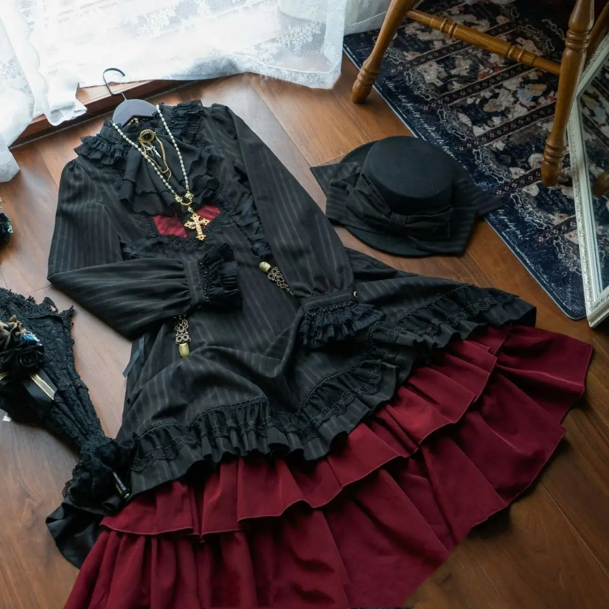 2026 جديد hotsale القوطية لوليتا طويلة الأكمام الوقوف طوق فستان بوانتر مانور خمر مخطط أنيق لوليتا OP فستان