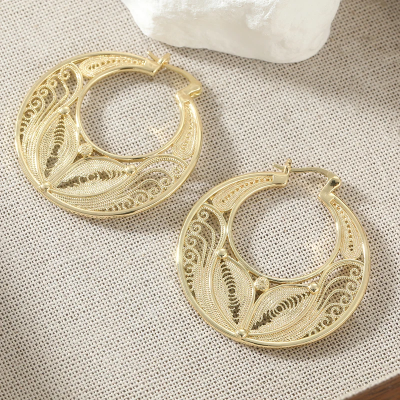 Design Hand Carved Geometry Hollow Hoops Women's Earrings Golden Color Metal Daily Wear Party Jewelry Anniversary Gift