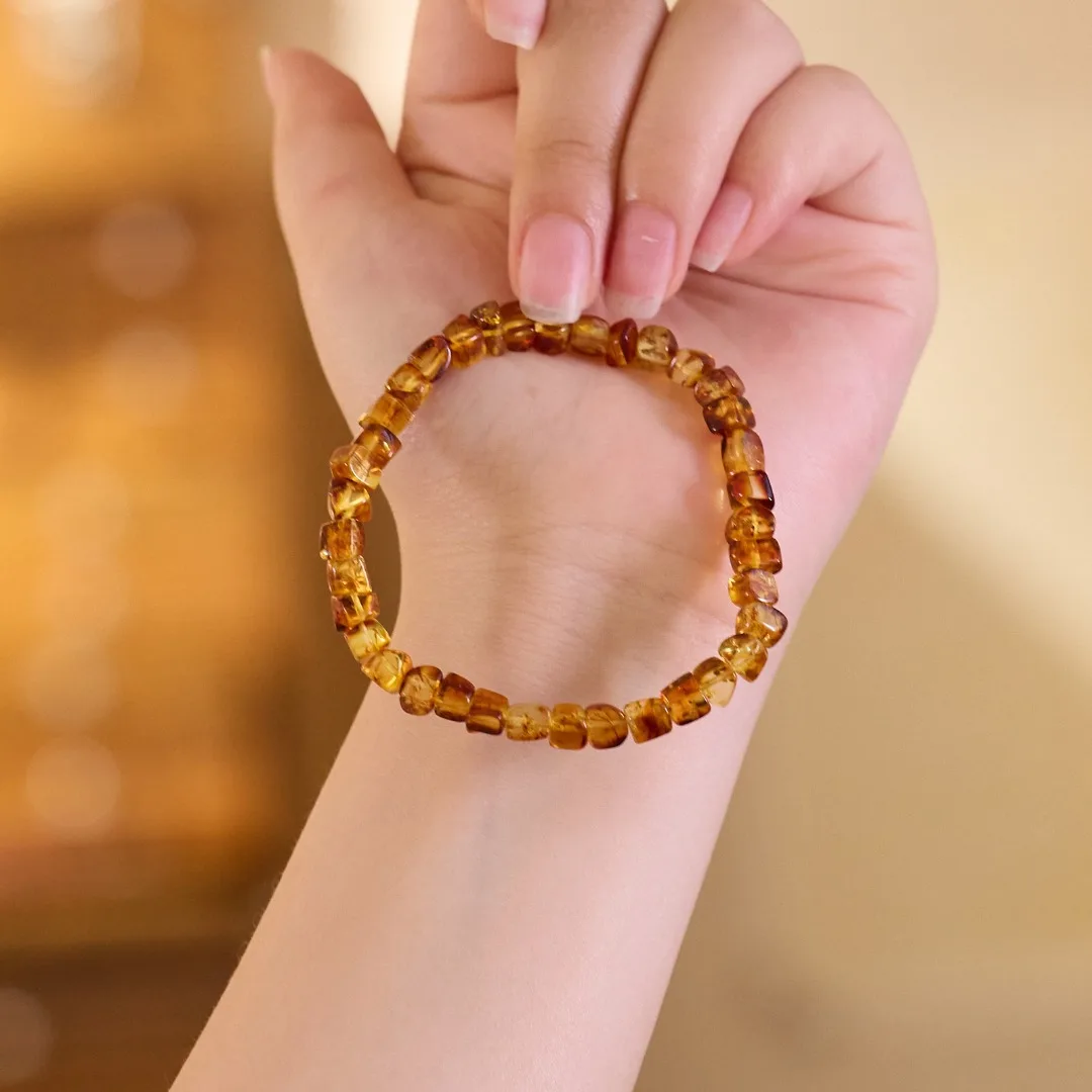 Natural Amber Beeswax Bracelet: Flower Amber Crushed Sugar Cube Beaded New Chinese Style Lucky Bracelet (Bestie Gift)