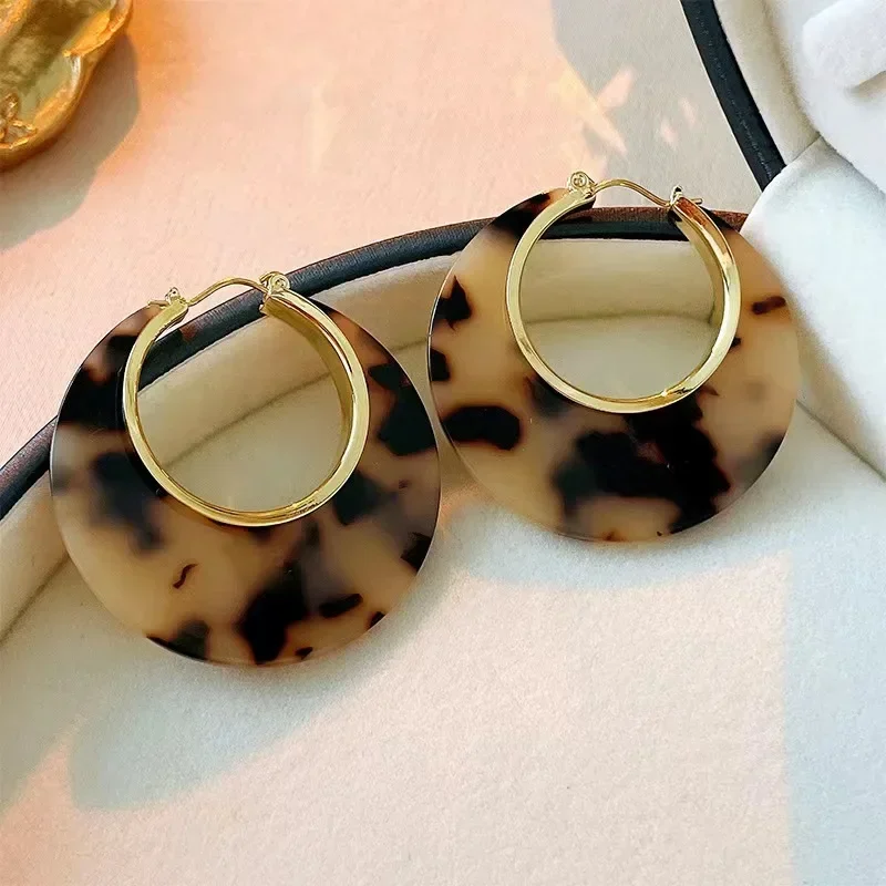 Elegant Acrylic Leopard Print Hoop Earrings For Women C Shape Geometric Round Ear Loops Accessories Party Fashion Jewelry Gifts