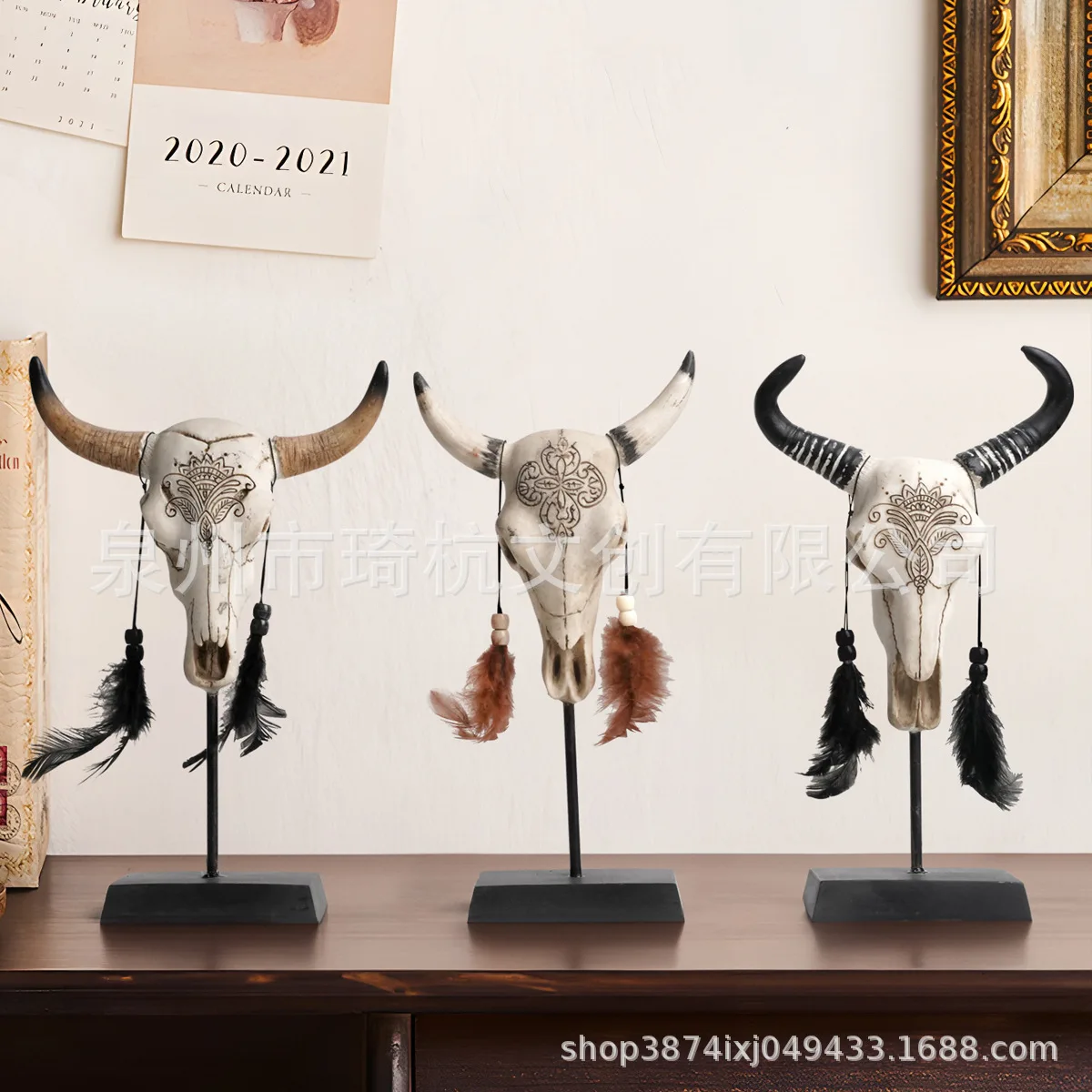 Creative Bull Head Animal Figurine Halloween Home Living Room Entrance Resin Craft Decoration Hot Selling New Arrival for Cross