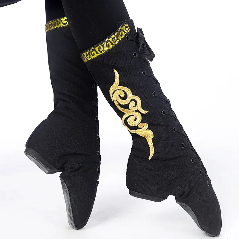 Tibetan Men Women Dance Boots Unisex Mongolian Dance Shoes Horse Boots New Canvas Dance Performance Ballet Boots Show Footware