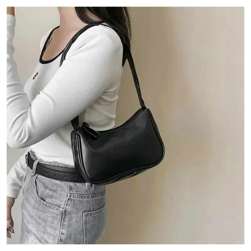 

Leisure Commuting Armpit Bag Niche Design Street Trend Handbag Autumn New Bag Women's Fashionable Simple Shoulder Bag