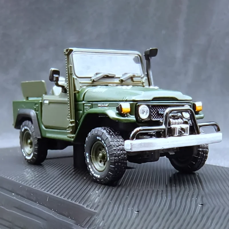 Diecast Original 1:64 Scale Toyota FJ40 convertible off-road Simulation Alloy Car Model Static Collectible Toy Gift Souvenir