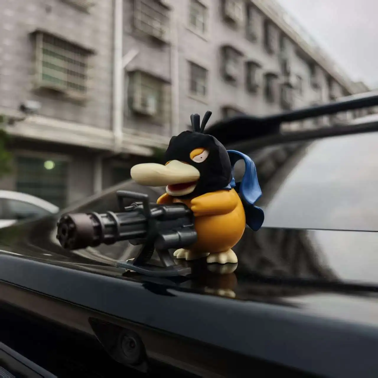 Pokémon Psyduck Auto-Motorhauben-Ornament Kleine Figur Auto-Dekoration Road Bandit Gatling Auto-Heckfigur Spaßspielzeug – Detail 1
