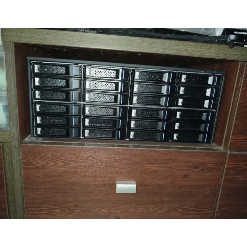 24-Bay Thunderbolt 3/4 Storage Enclosure, USB4 22Gbps High Speed RAID Expansion for 4K/8K Video Editing