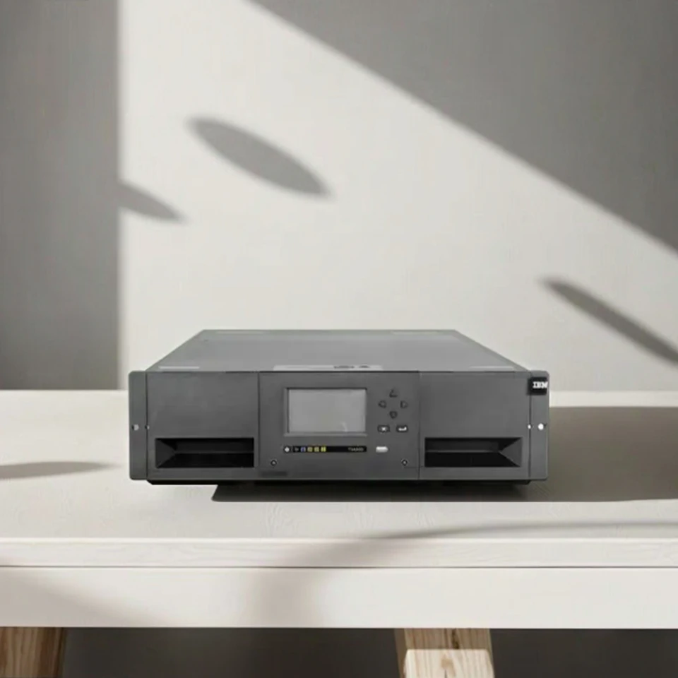 LTO8 3588-F8C IBM LTO Ultrium 8 FC テープドライブ LTO-8