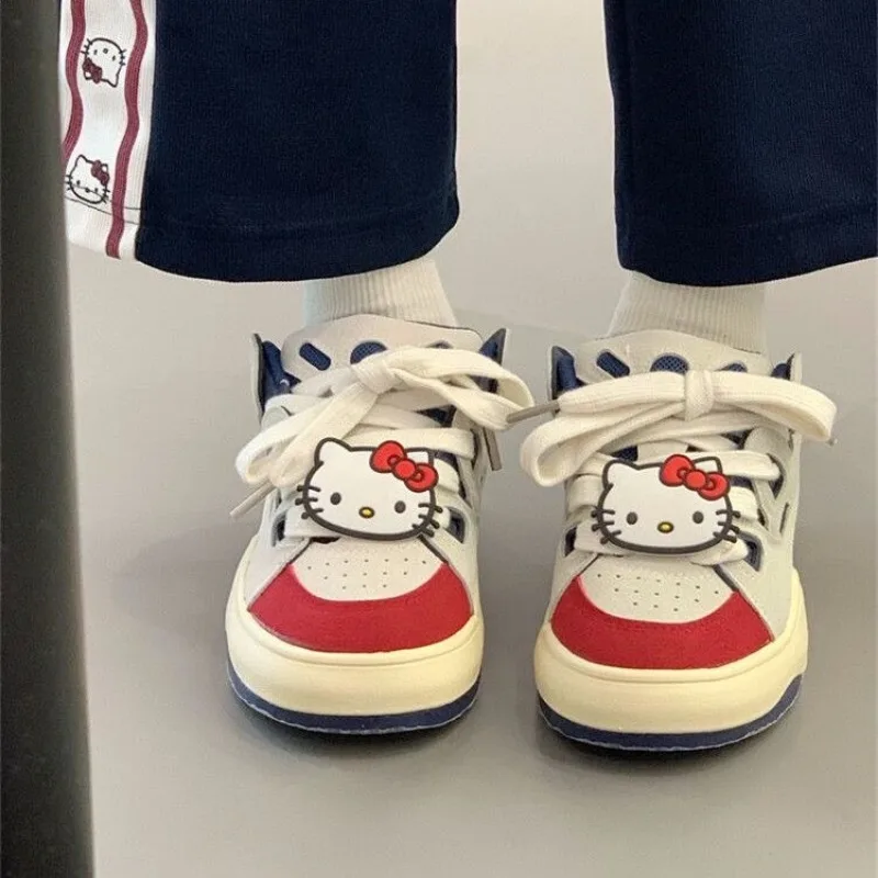 Sanrio Original Hello Kitty American Vintage Bread Shoes for Women 2024 New Versatile Student Sneakers Platform Skateboard Shoes