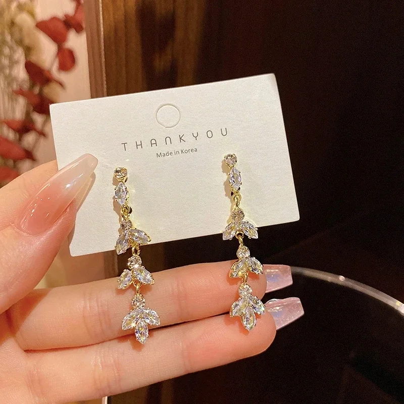 Elegant Exquisite Crystal Wheat Ears Tassel Pendant Stud Earrings for Women New Fashion Temperament Ladies Daily Wear Jewelry