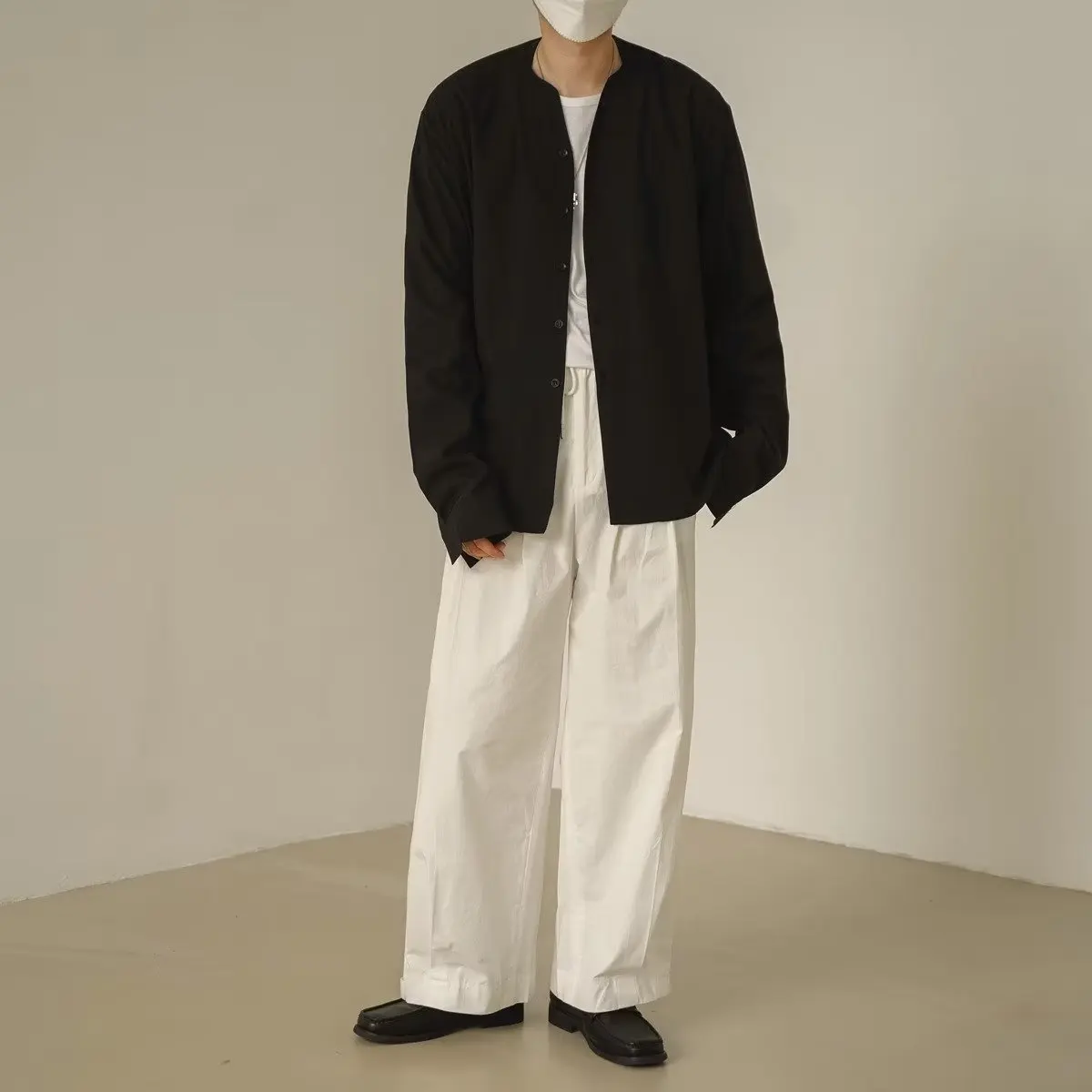 جديد الربيع والصيف بلون الياقة قميص طويل الأكمام للرجال اللف كسول نمط Ins قميص شيفون فضفاض غير رسمي