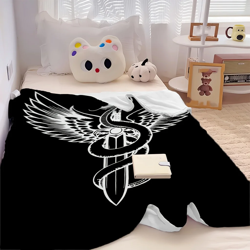 1pc Wing Staff Snake Dark Gothic Medical Symbol Print Flannel Blanket, Soft and Practical, Suitable for Blankets, Kid Bed Covers