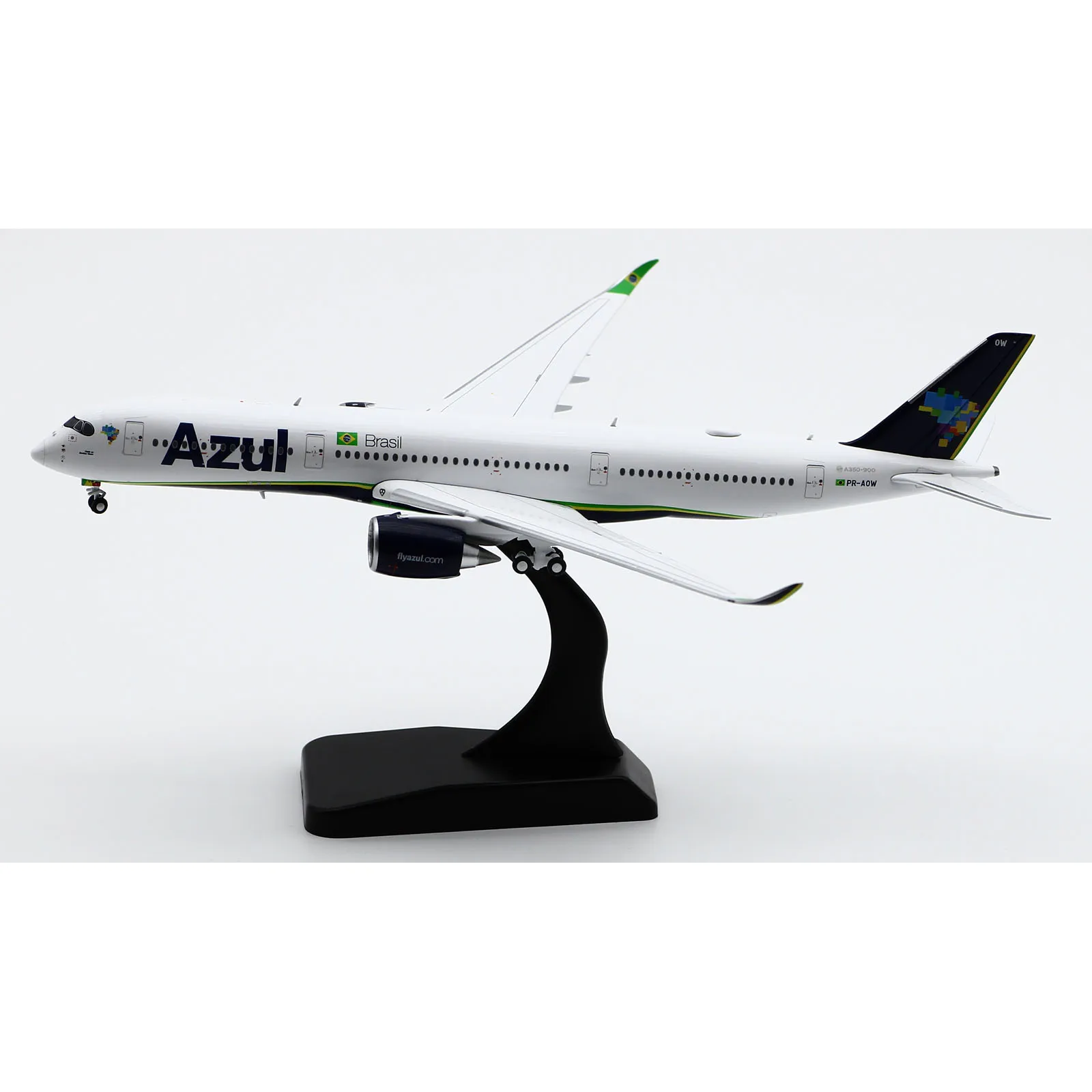 LH4323 Alloy Collectible Plane Gift JC Wings 1:400 Azul Airlines Airbus A350-900XWB Diecast Aircraft Jet Model PR-AOW With Stand