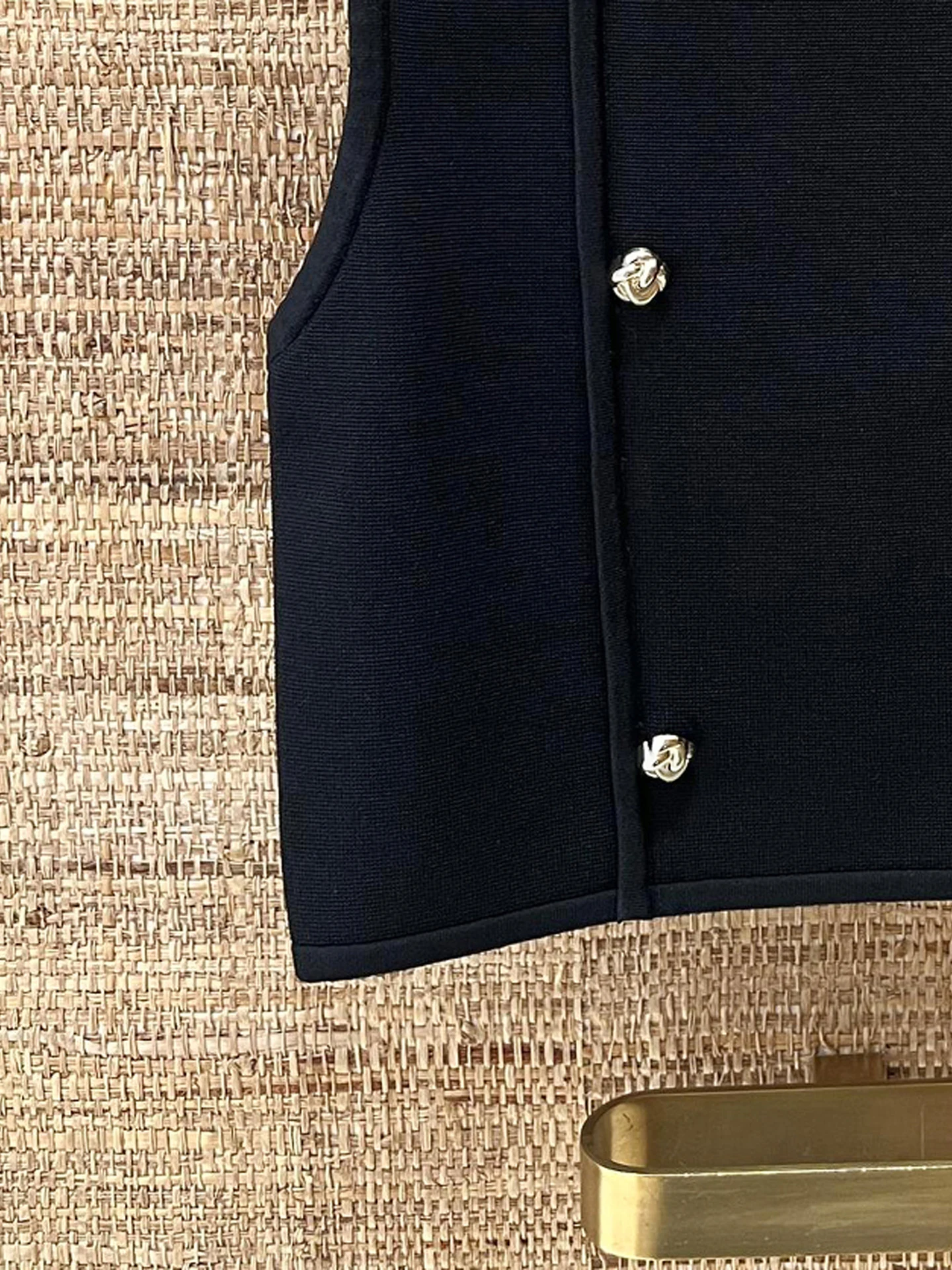 

Versatile Knitted Vest Top High-End Women's Faion Summer 2025 S Home South Oil Commute Sle Regular Fit ort Length