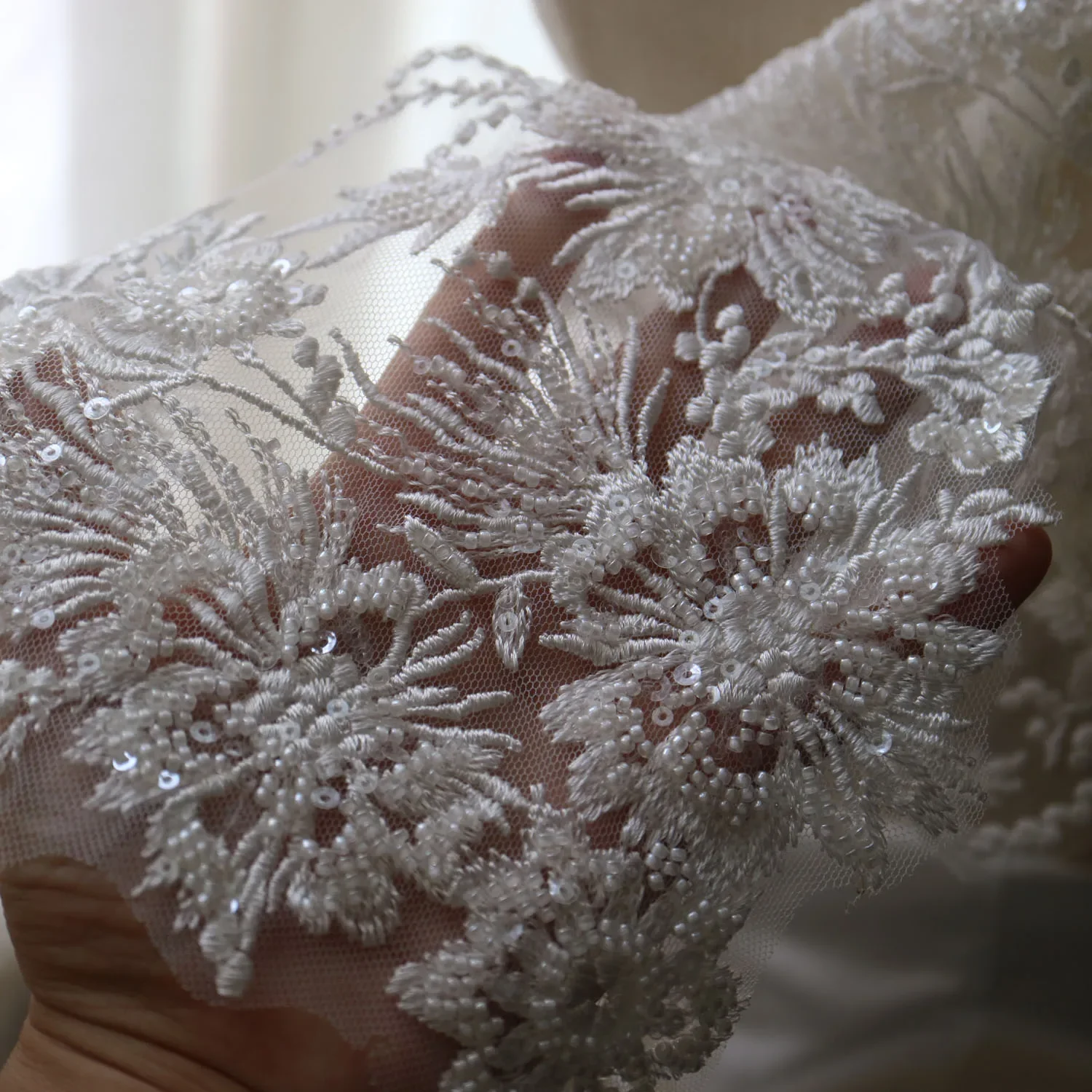 1yard luxury beaded embroidery lace appliques for wedding dresses sewing Rhinestone applique patches  parches ropa