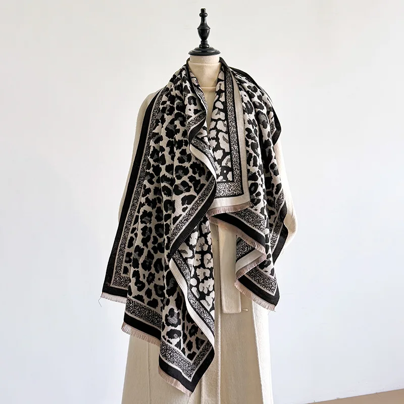 

New Korean-style office air-conditioning shawl for women, winter leopard print cashmere-like scarf, warm and versatile