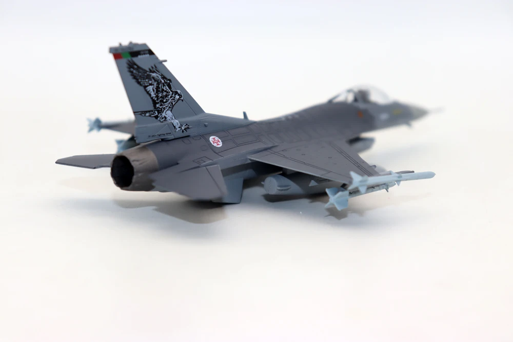 New 1/100 F-16AM F-16CM Fighting Falcon FAP 201st SQ 2013 Diecast alloy simulation model aircraft for collection gift