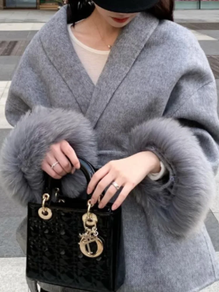 

Женская серая куртка с рукавами из лисьего меха на шнуровке, элегантное шерстяное пальто средней длины с v-образным вырезом, осень 202, повседневная модная верхняя одежда для пригородных поездок