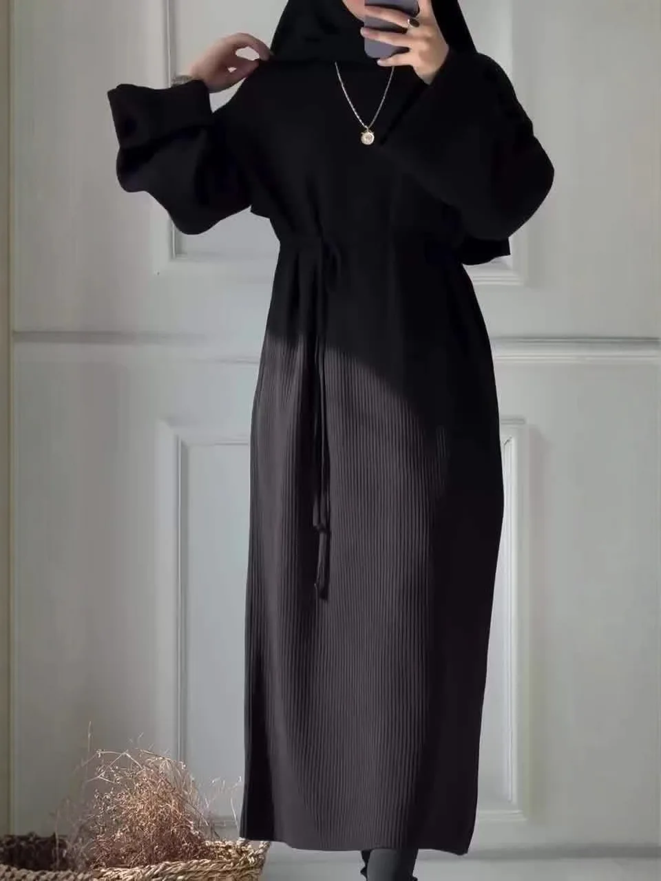 중동 스타일 니트 풀오버 크루넥 드레스 캐주얼 엘레강스 모던 드레스 퍼프 소매 니트 드레스 스타일리시 일상복
