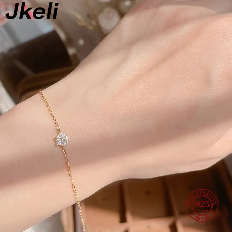 

925 sterling silver flower bracelet female daisy mini petals petals niche Japanese style 14k gold plated light luxury exquisite