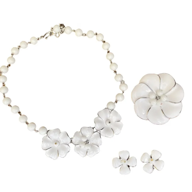 

French Elegant White Floral Earrings Handmade Enamel Necklace Exquisite Brooch Simple Niche Set