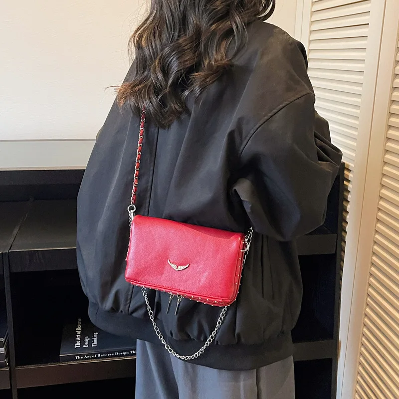 حقيبة يد نسائية أنيقة 2025 A/W، حقيبة كلاتش صغيرة مع فتحات للبطاقات، حقيبة كتف متعددة الوظائف للتنقل اليومي #4