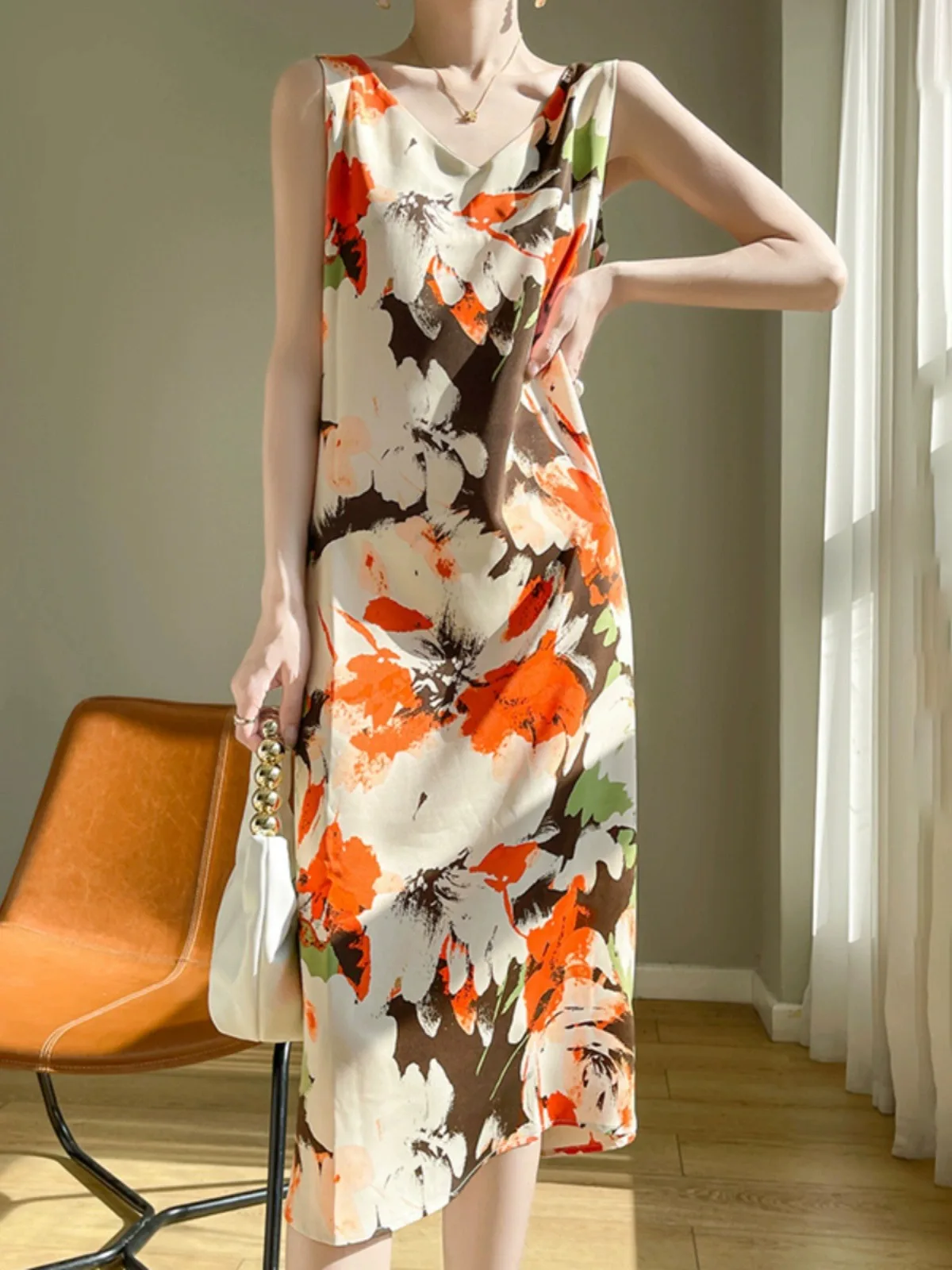 Ele Floral V-Ne sangle en soie Dr femmes été 2024 nouveaux vêtements intérieurs acétate Base en satin jupe longue a-ligne taille haute sans Sl...