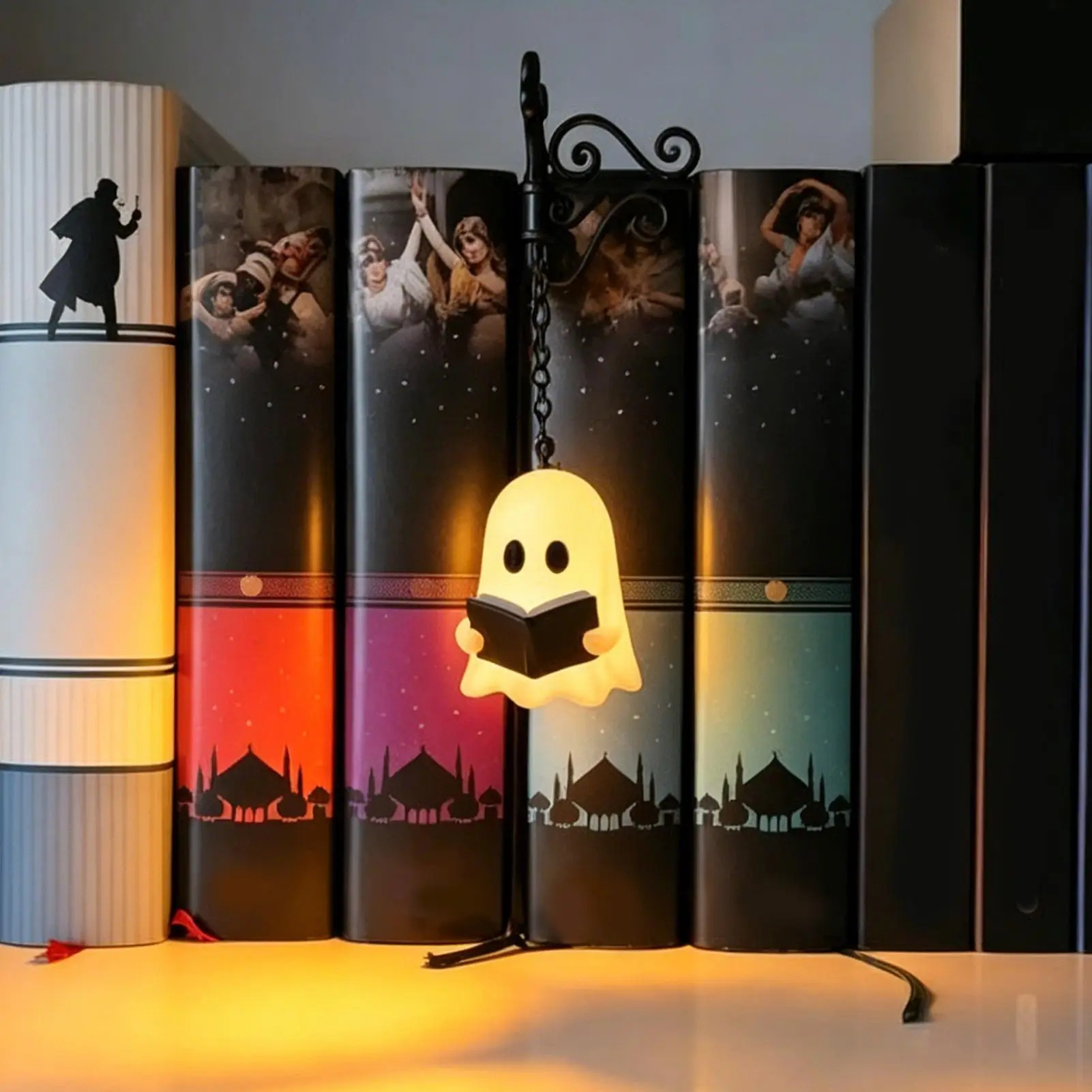 Cute Ghost Reading Book Lamp Cute Decorative Lantern Halloween Night Lamp for Home Bedside Table Bookshelf Bedroom Entryway