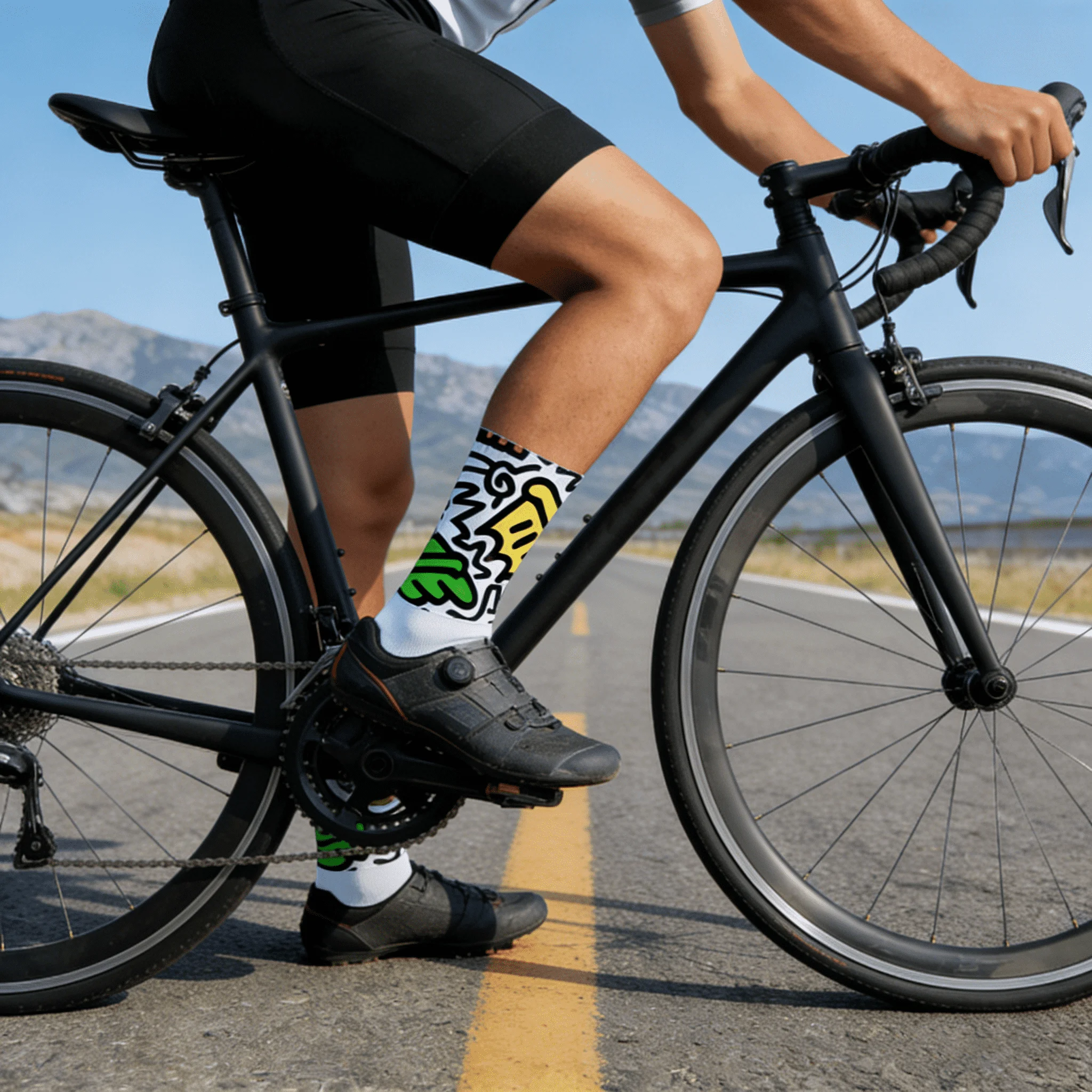 

2026 Professional Breathable Cycling Socks for Men And Women Soft Sports Cycling Ankle Socks for Comfortable Ride