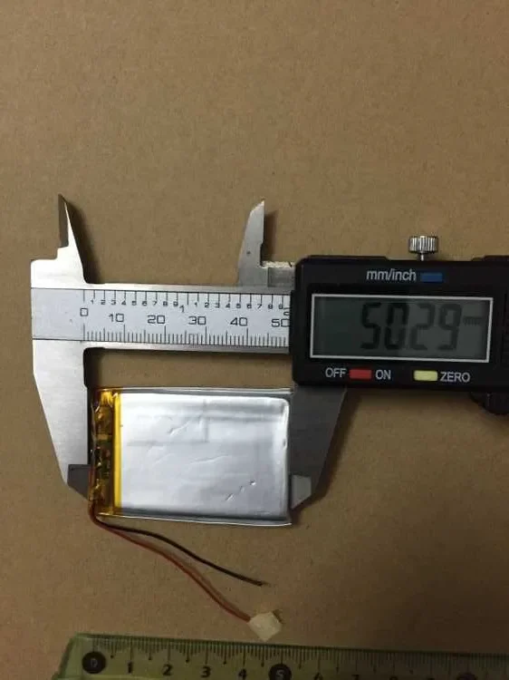 3,7V-polymeer 303450   MUZIEK Voor MEIZU3 Jie Du d680 navigatorKAART verkeersrecorder kruising