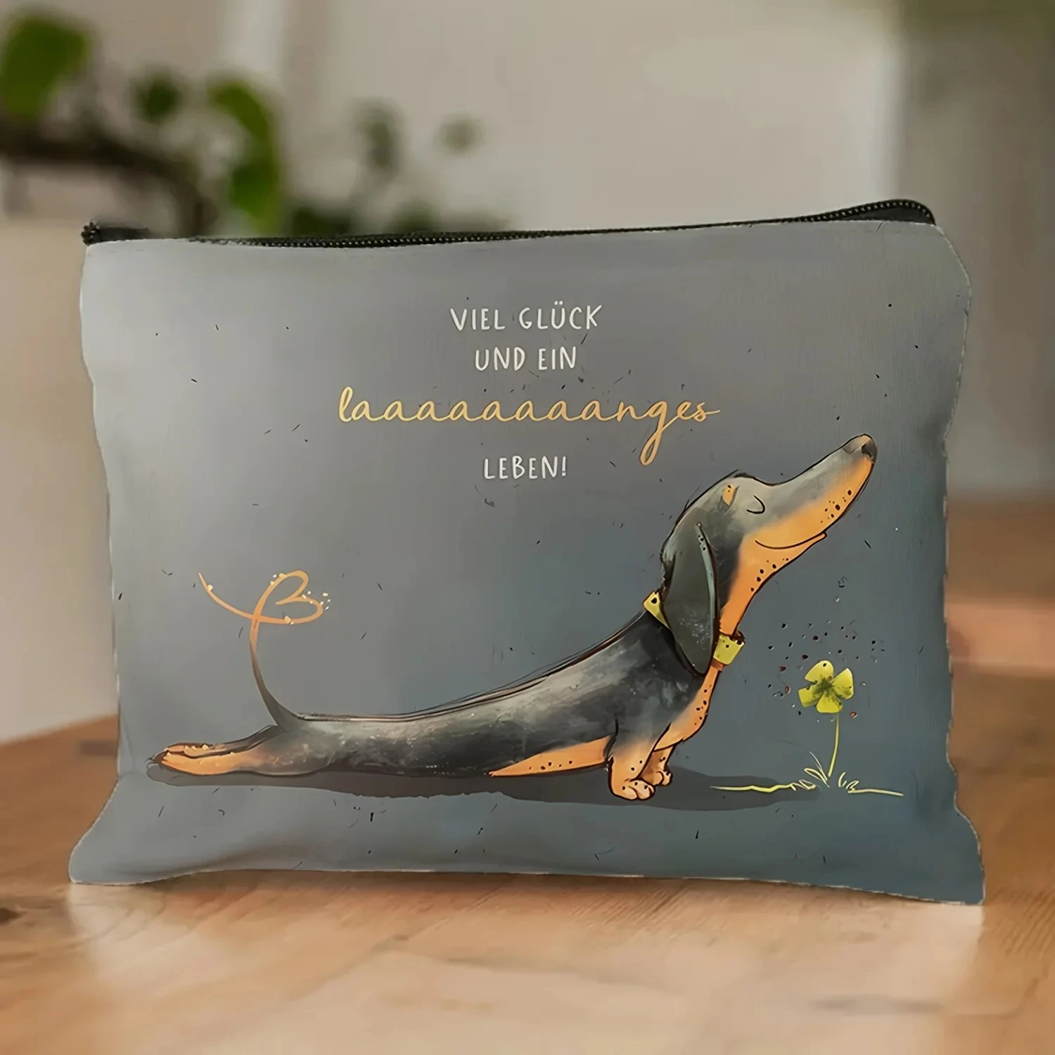 A Cute Dachshund Makeup Bag - Multi-functional Large Capacity Portable Makeup Bag, Perfect Travel Zipper Small Storage Bag