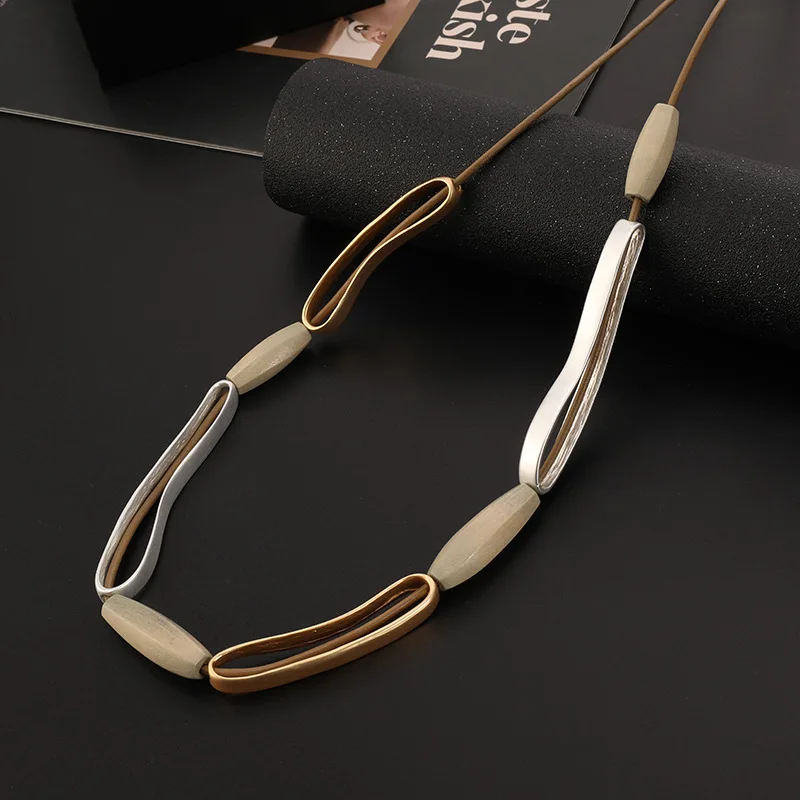 New in Hollow Long Chains Necklace Suspension Collar Pendants Korean Fashion Jewelry for Women Trend Accessories