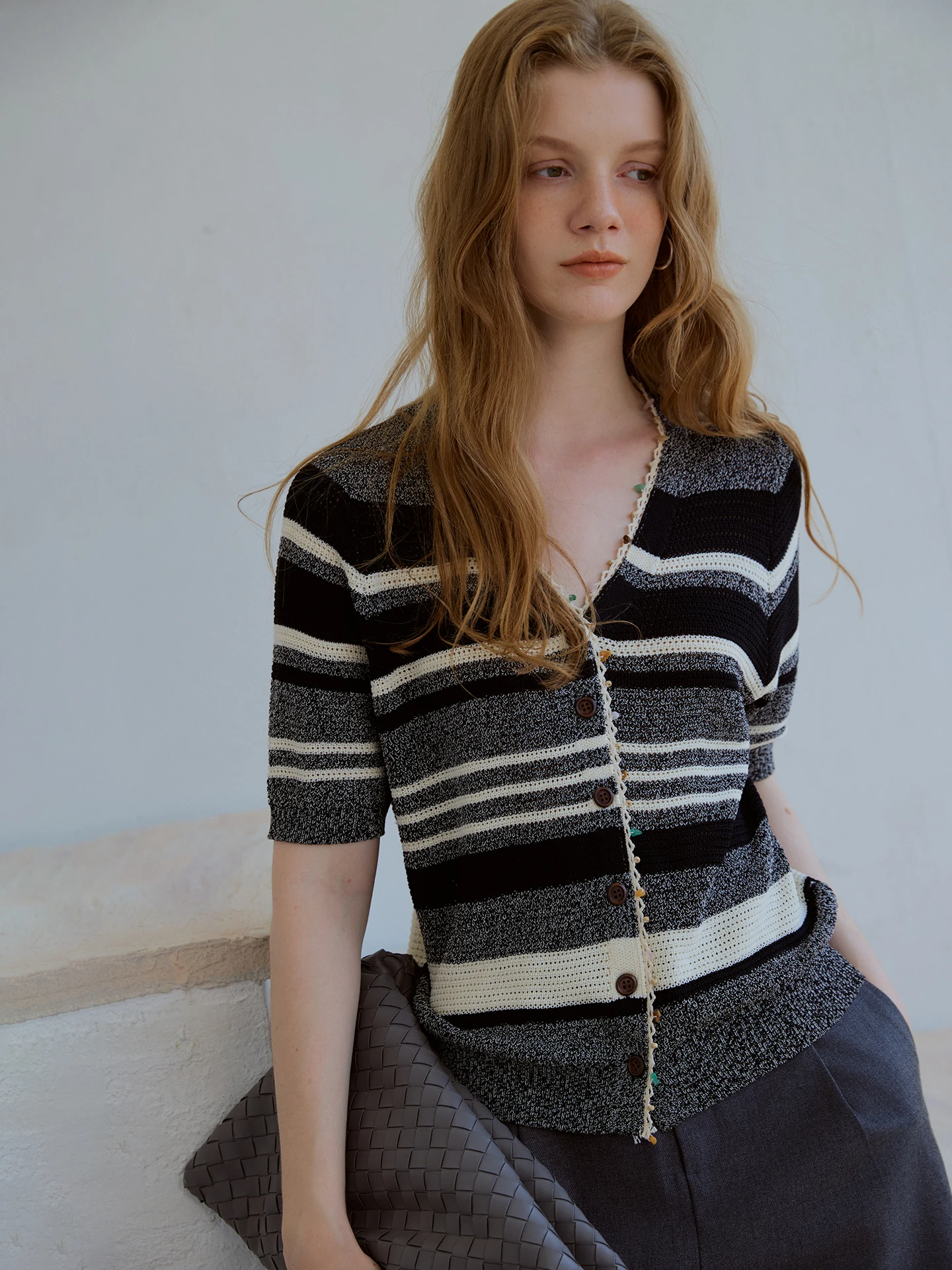 

Классический черно-белый полосатый вязаный кардиган с цветовыми блоками, мягкий, с V-образным вырезом, на пуговицах, повседневный осенний топ для женщин