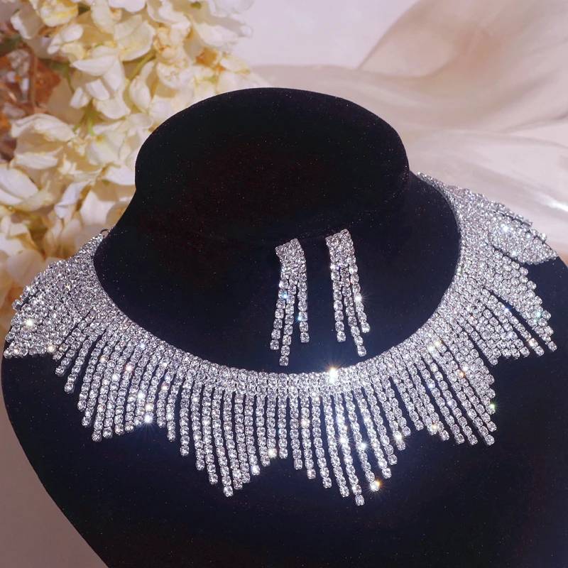 Sparkling Rhinestone Necklace Earrings Set for Women Silver Color Elegant Crystal Choker Necklace Bridal Wedding Jewelry Set