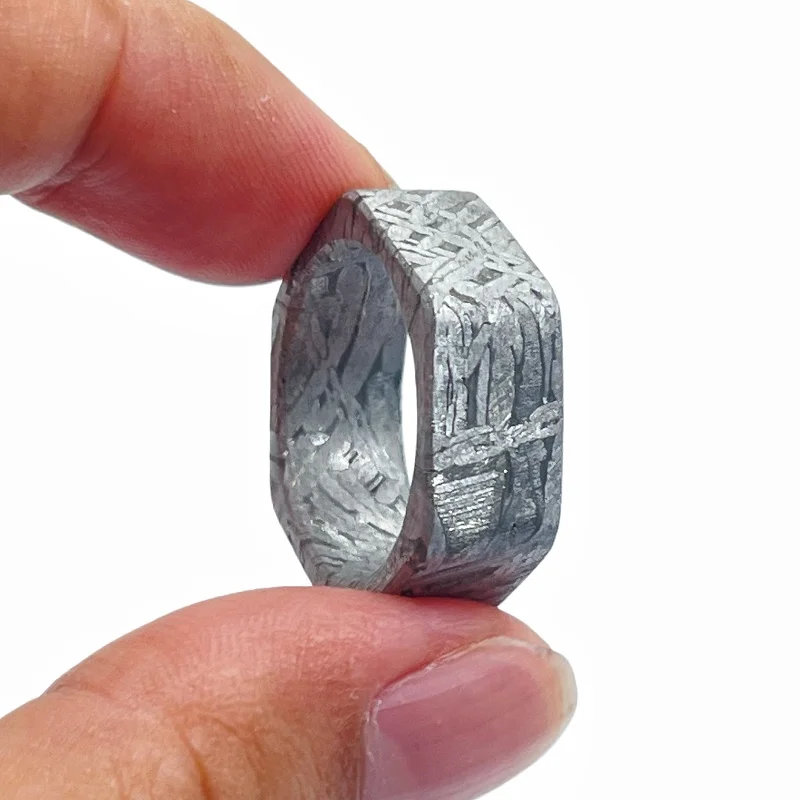 Muonionalusta Meteorite Geometric Ring, Premium Collectible
