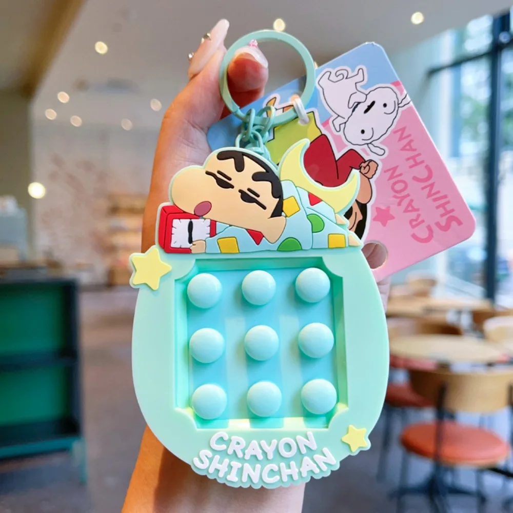 本物のクレヨンしんちゃんシリーズキーホルダーシンプルなファッション絶妙なトレンドバッグ車のペンダントキーチェーン装飾アクセサリーギフト