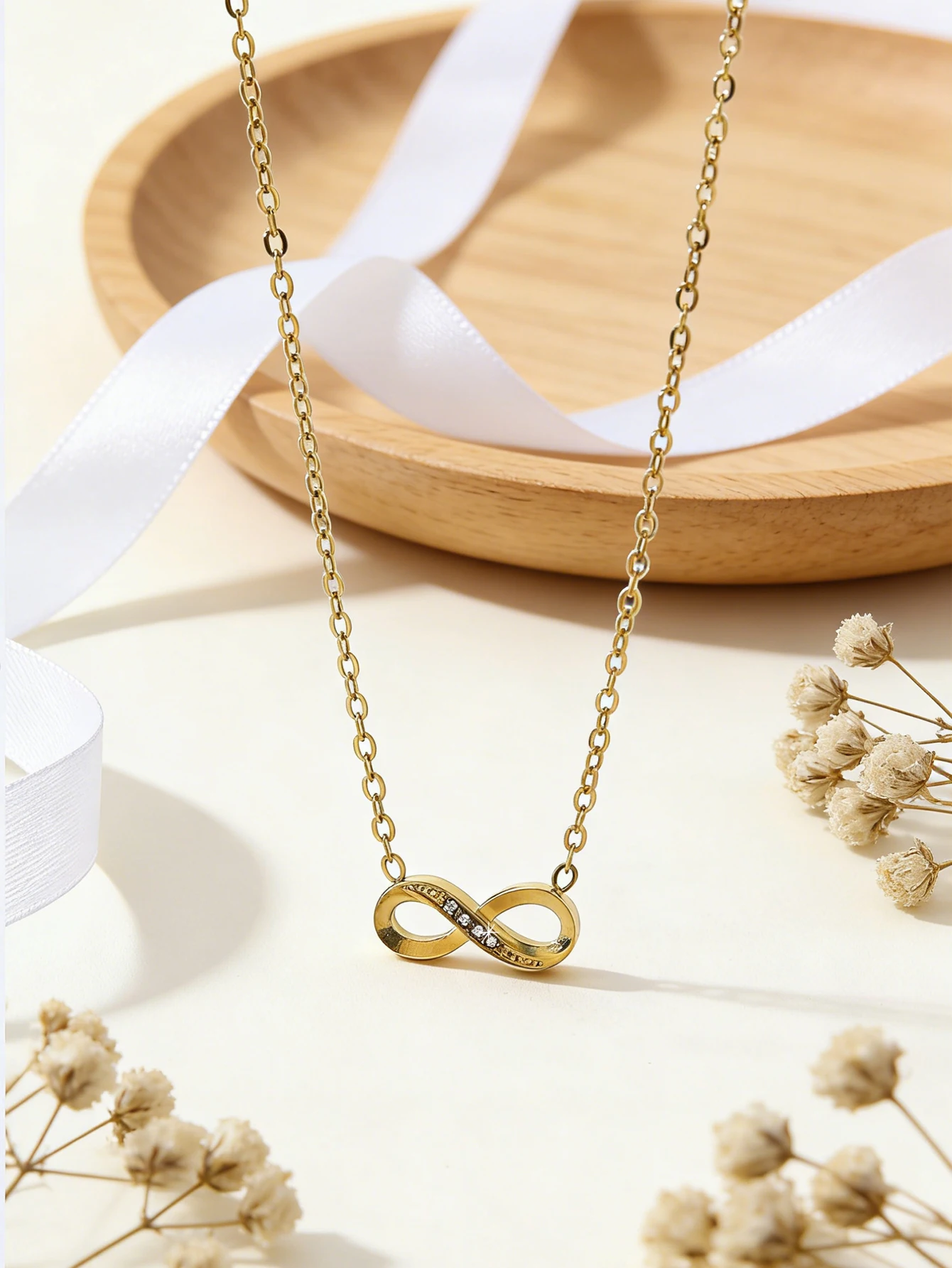 1 Minimalist, High-End, Minimalist-Style Stainless Steel 18K Gold-Plated Diamond-Set Infinity Symbol Necklace/Bracelet For Women