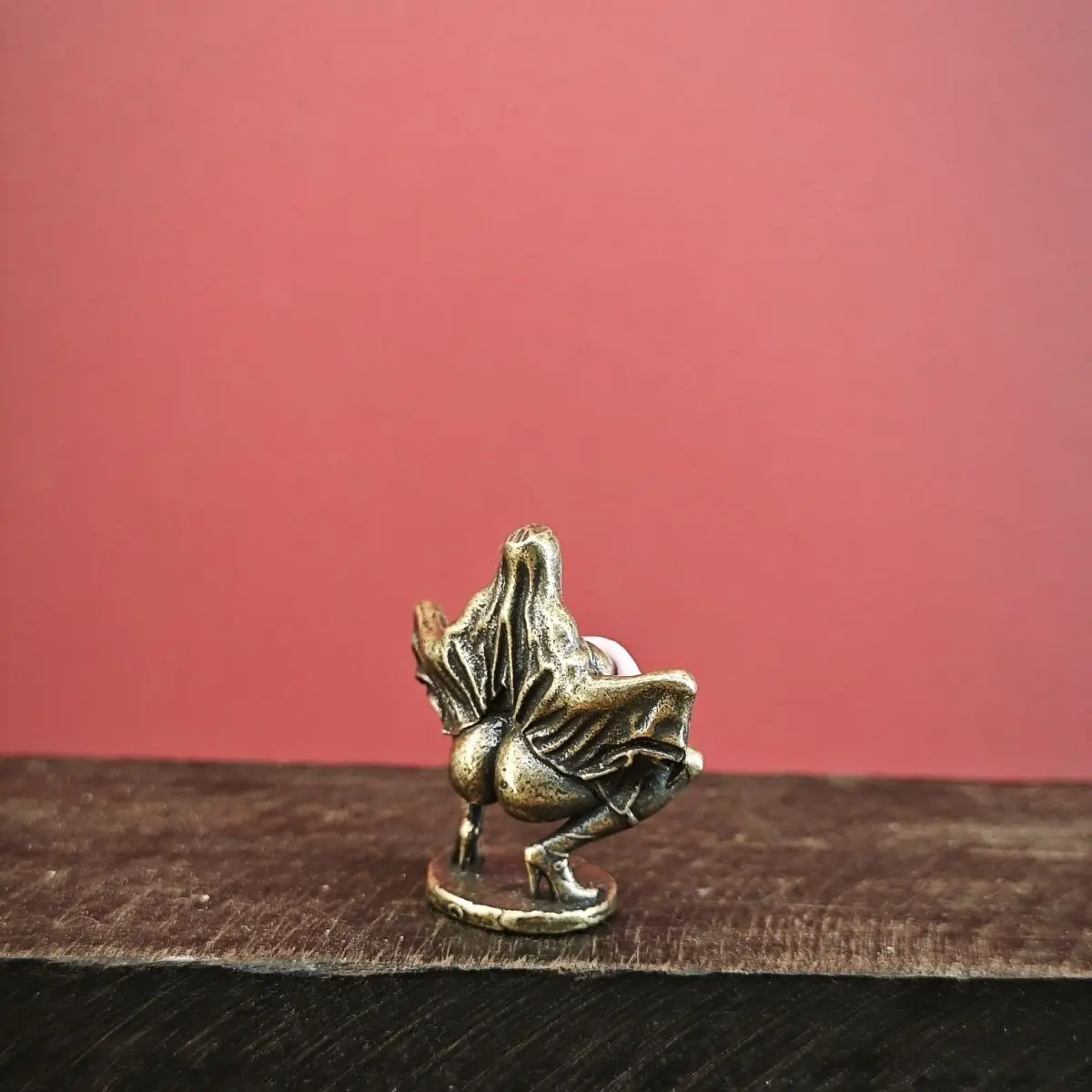 Vintage Brass Miniature Ghost Girl Figurine Funny Back View Statue Creative Desktop Ornament Halloween Collectible Toy Model