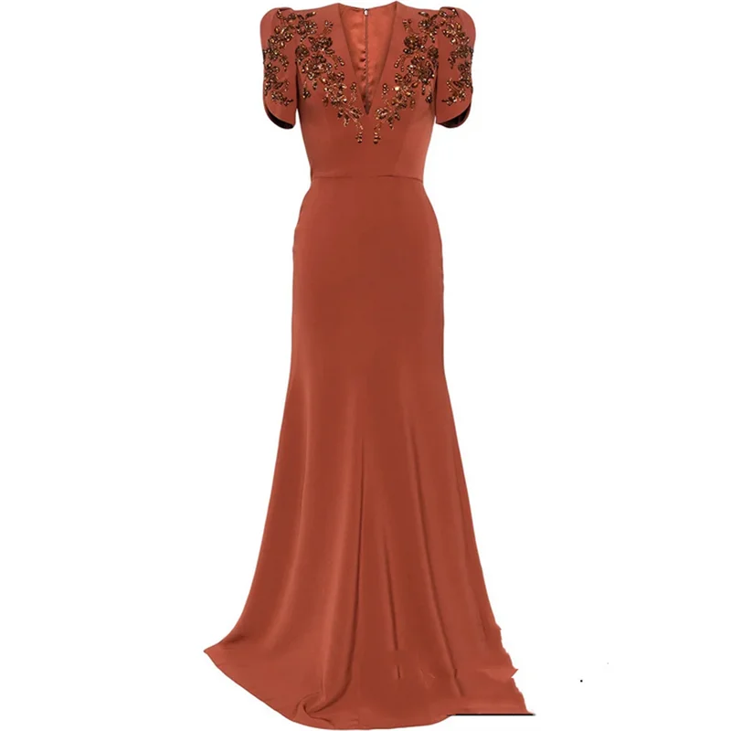 Dunkelrotes langes Ballkleid, maßgeschneidert, kurze Ärmel, V-Ausschnitt, Kristallperlen, Sweep-Zug, Meerjungfrau-Abendkleid, formelles Partykleid
