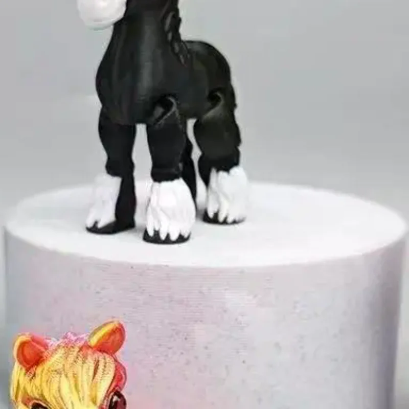 Estatua de caballo impresa en 3D, moldeado todo en uno de Color aleatorio, estatua simulada, figura móvil de cola de articulación de caballo, decoración de oficina, 1 ud.