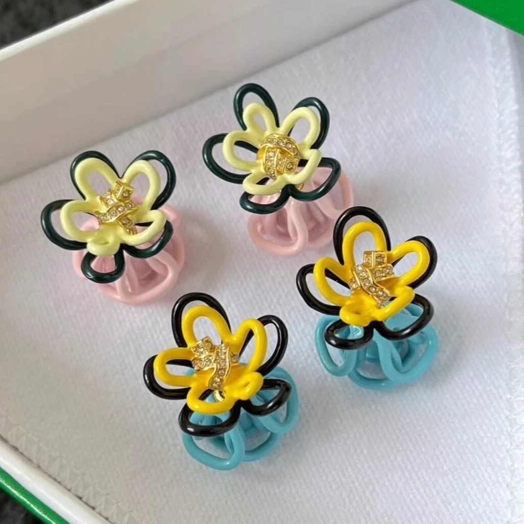Fashion Europe Designer Blue Pink Enamel Flower Earrings Woman Top Quality Jewelry Gift Trend