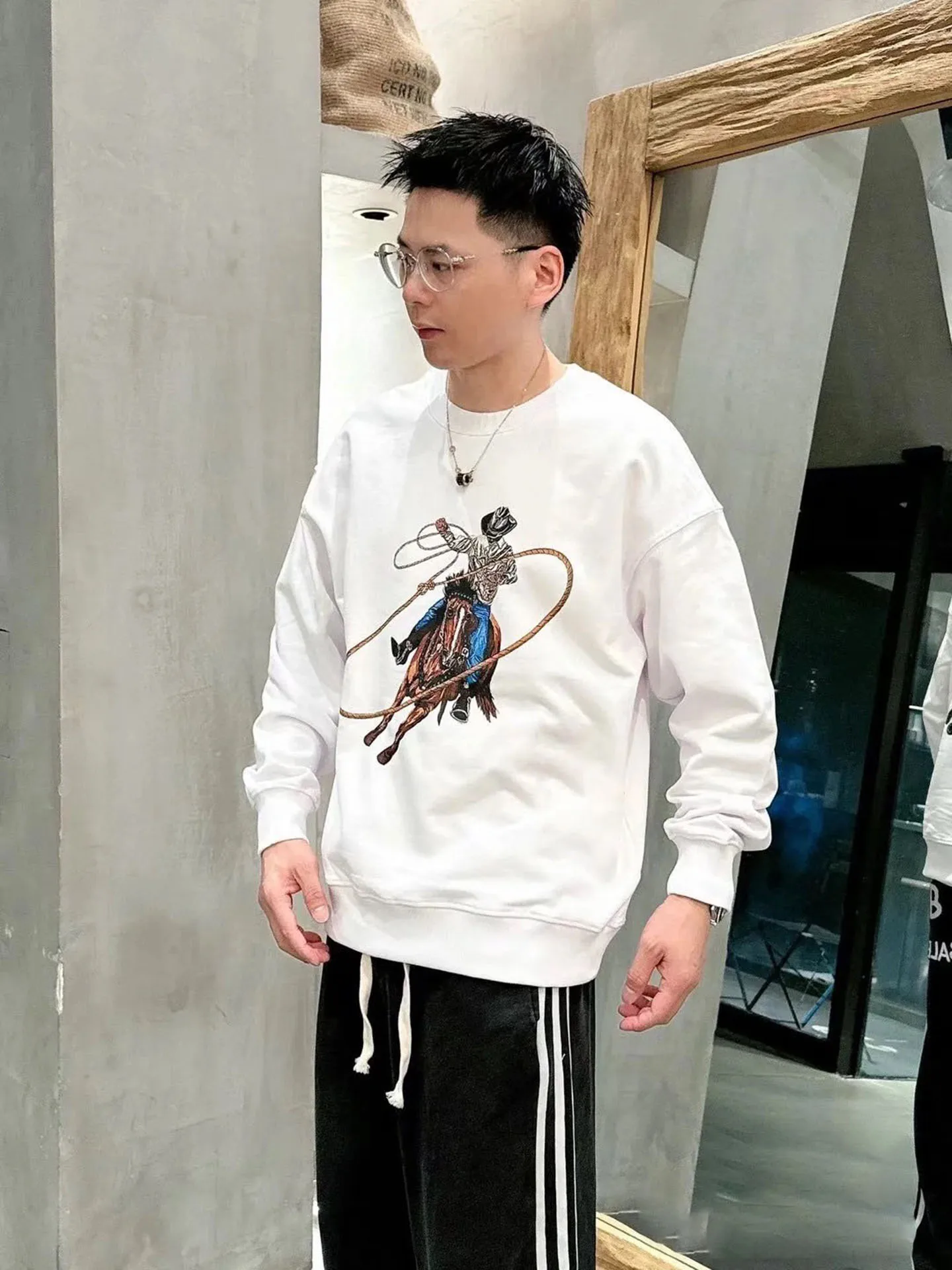 

Повседневная толстовка с длинным рукавом и капюшоном, с вышивкой в западном стиле, осенне-зимняя новинка, удобная хлопковая кофта-куртка