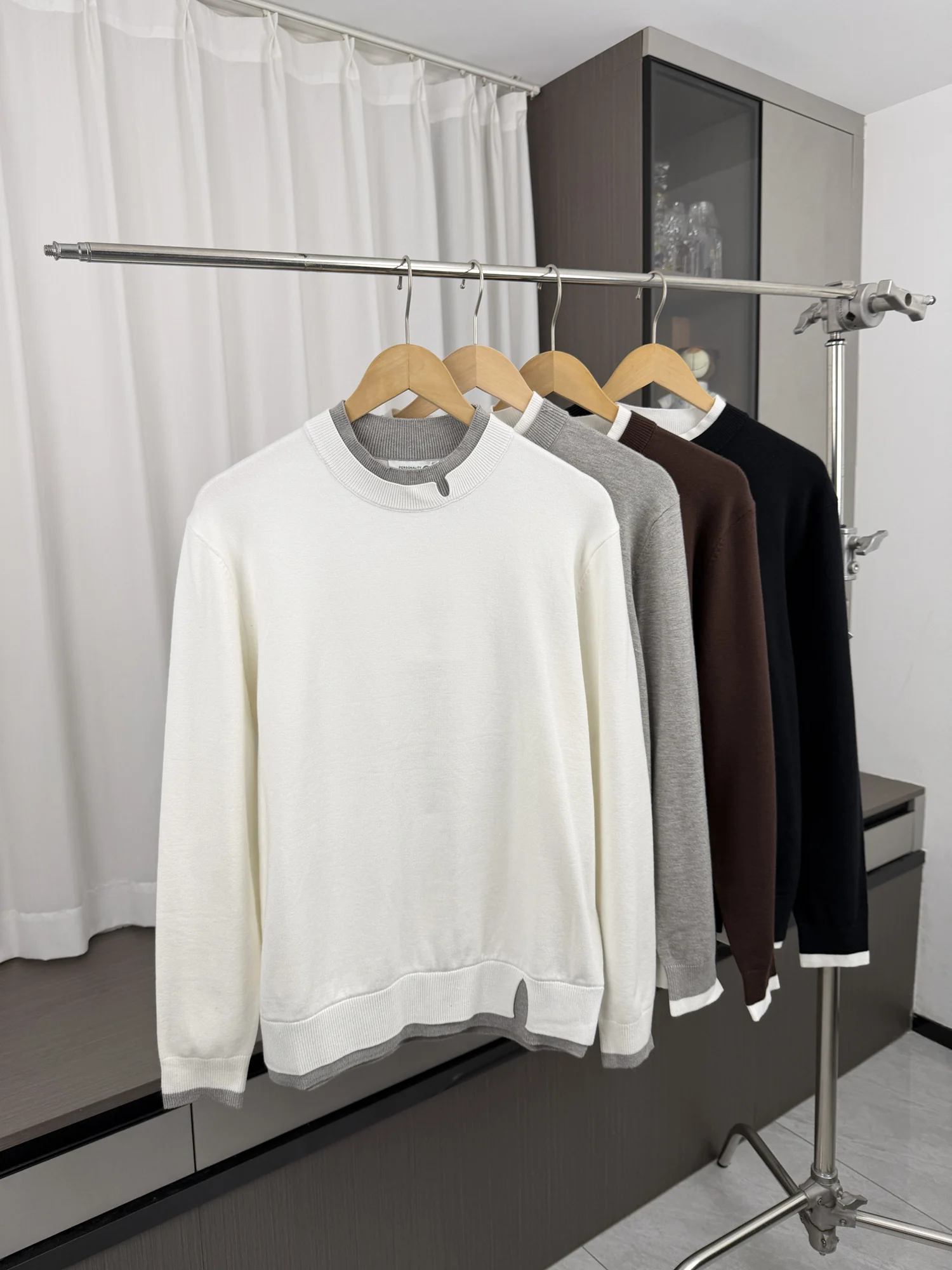Comfortable Skin-Friendly Men's Knitted Sweater round Neck Pullover Fake Two-Piece Base Layer Casual Fashion Urban Style