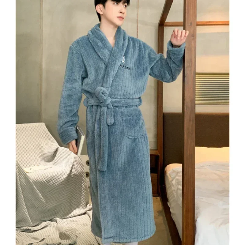 

Long Nightgown Men Winter Coral Velvet thickened Warm Robes Male Bathrobes comfortable home service Hombre V-Neck Sleep Robe