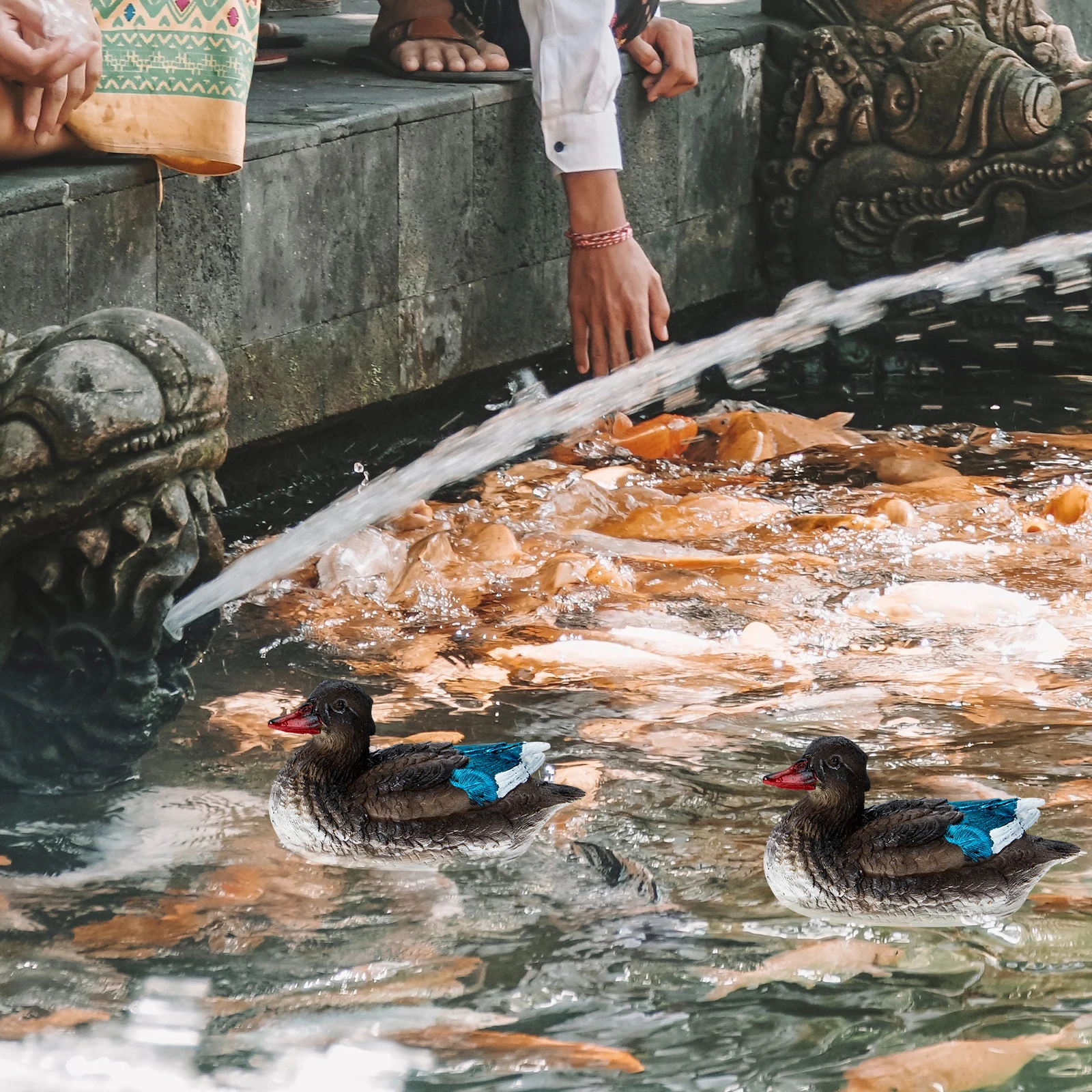 

1Pair Resin Animal Crafts Floating Duck Decor for Pond Fountain Garden Courtyard Balcony Pool Outdoor Water Feature