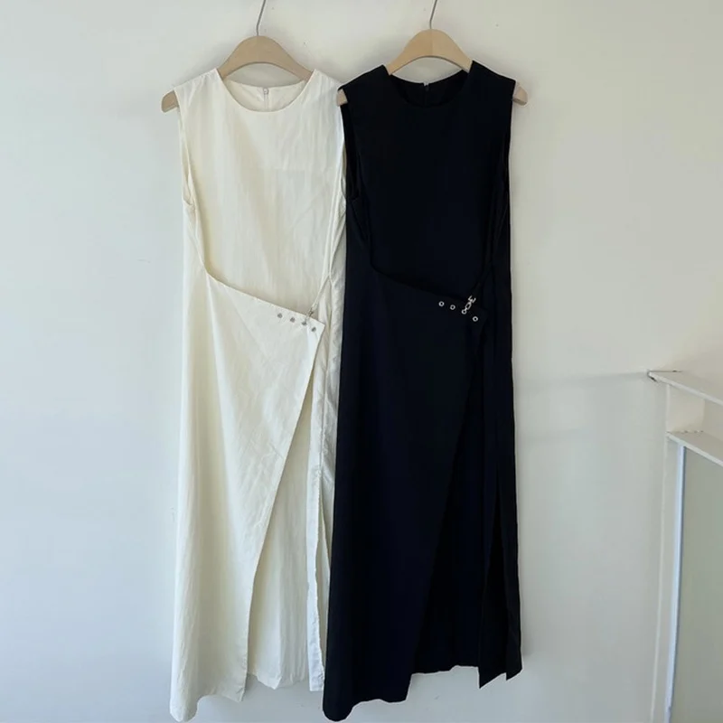 فستان طويل للتخسيس بحزام جانبي وخصر مشدود بتصميم بسيط على الطراز الكوري للسيدات موضة الصيف غير رسمية بلون واحد