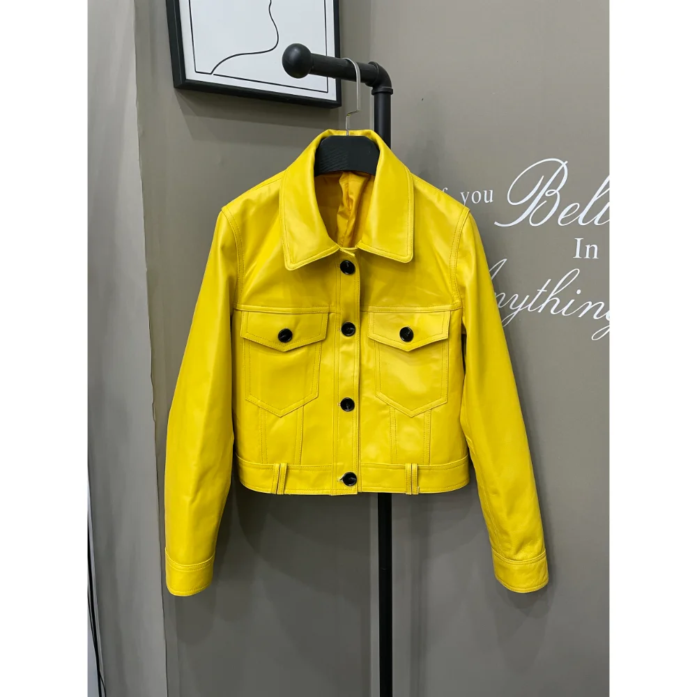 เสื้อแจ็คเก็ตหนังแท้สีเหลืองสำหรับผู้หญิง หนังแกะ คอเหลี่ยม สไตล์ลำลอง ติดกระดุมแถวเดียว ทรงมอเตอร์ไซค์ ไซส์ใหญ่
