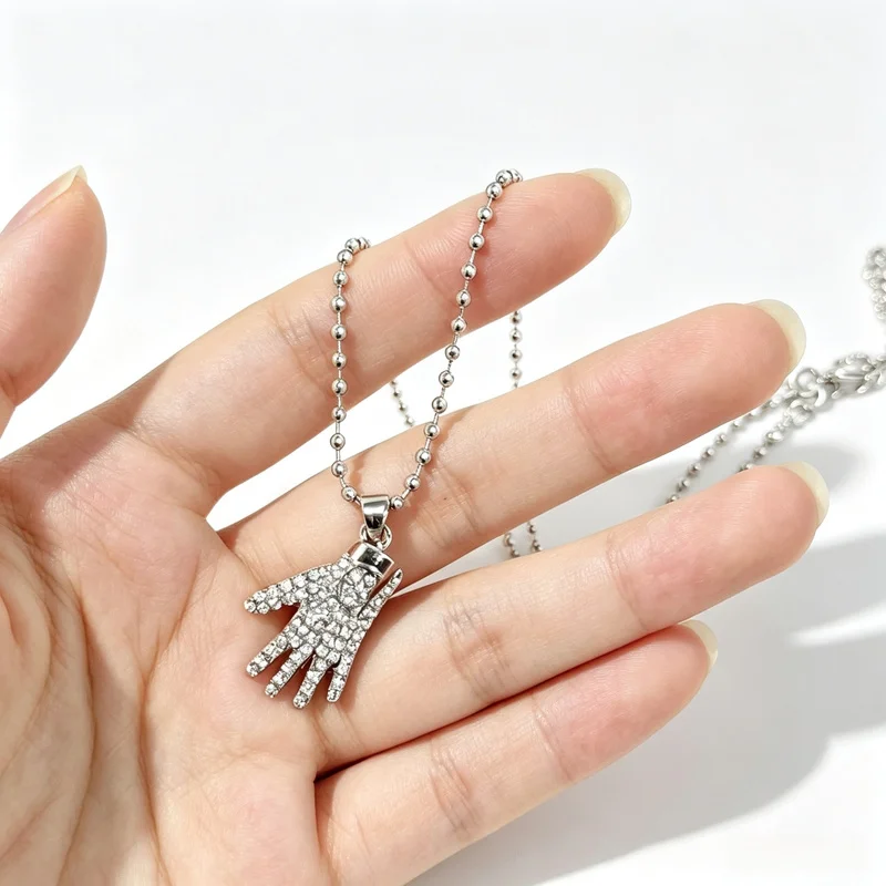 Full Diamond Michael Jackson Glove Necklace Unisex Fashion Accessory Unique Personality Palm Collarbone Chain Fan Birthday Gift