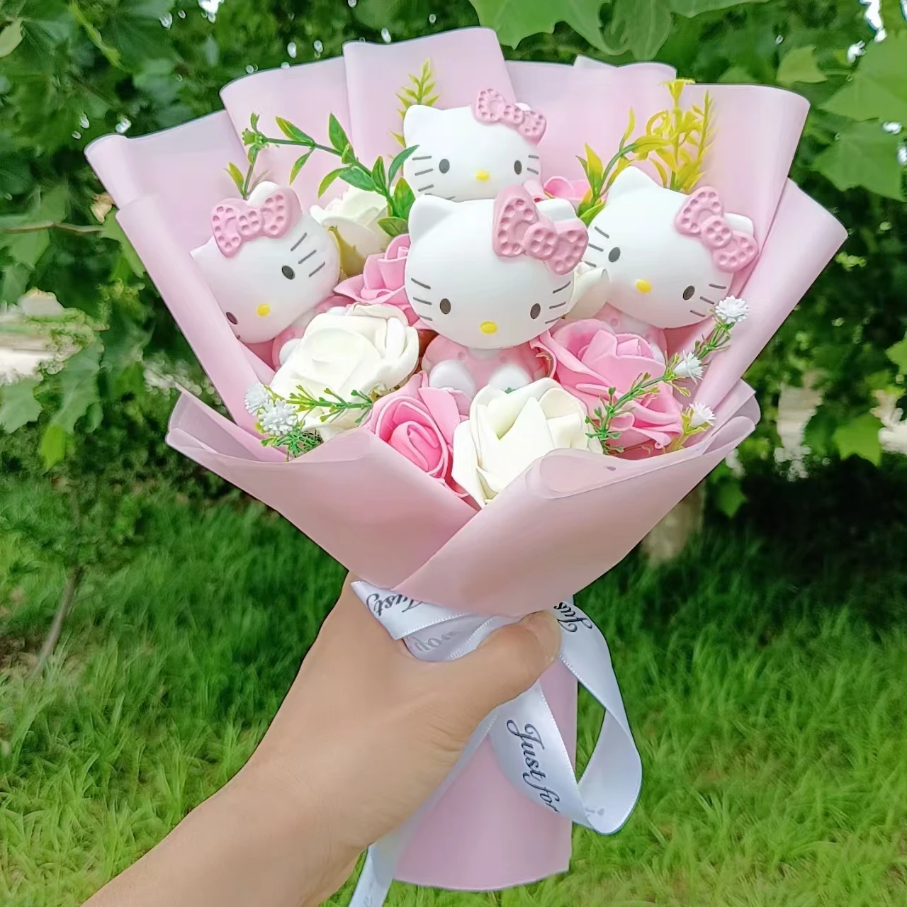 Hello kitty Christmas Gifts Plush Doll Toy Bouquet with Artificial Rose Woman Valentine's Day Birthday Graduation Gift For Kids