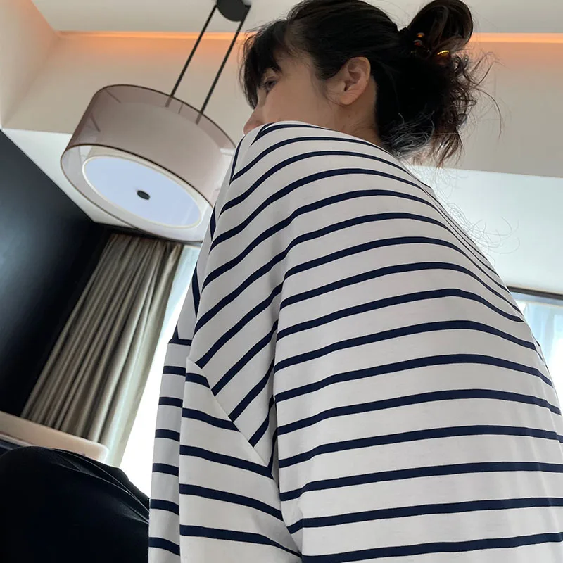 

Новая весенняя женская свободная футболка с длинным рукавом, классическими полосками, круглым вырезом, повседневная, прямого кроя, универсальная, удобная, топ