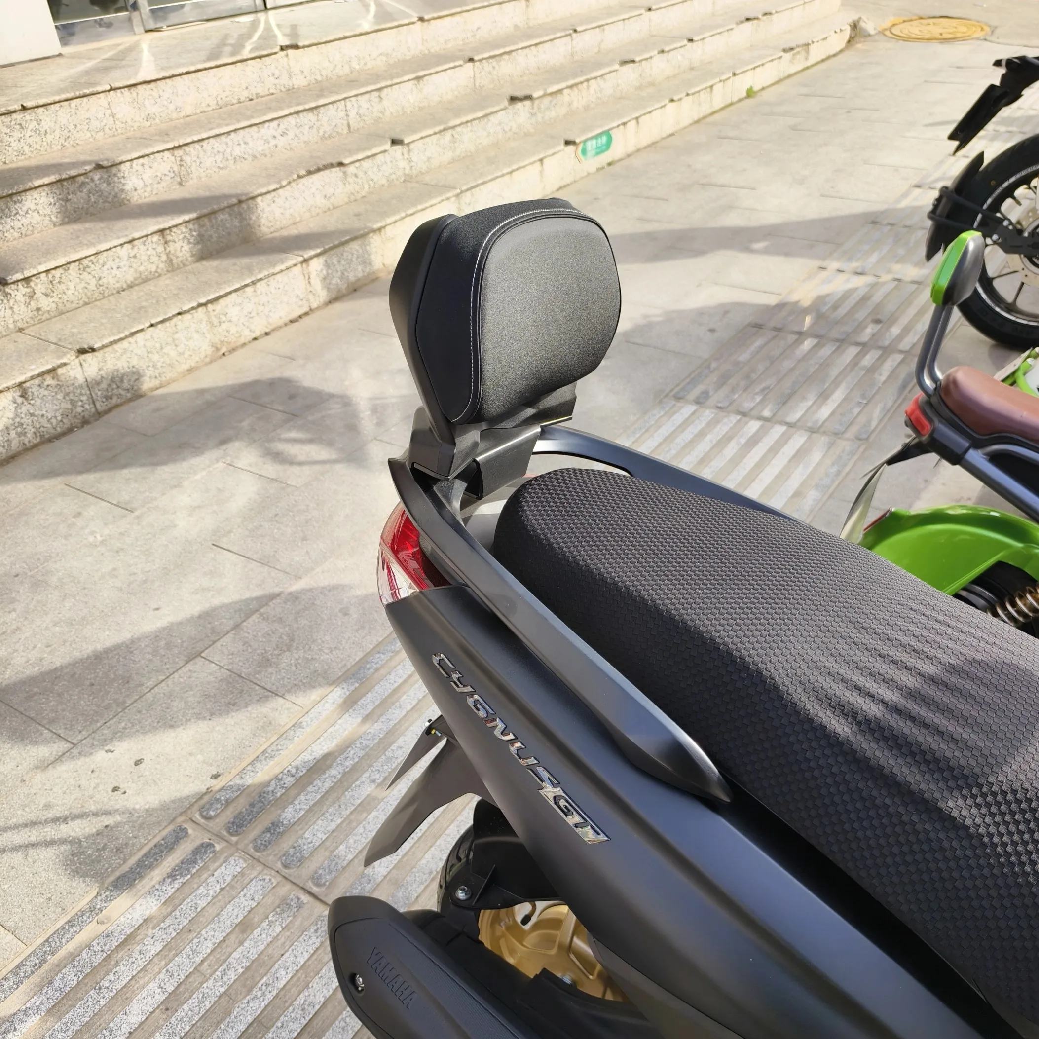 For YAMAHA Cygnus GT 125 Scooter Modified Rear Passenger Backrest Waist Cushion No‑Drill Installation Accessories